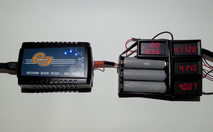 Зарядное устройство для литий-ионных аккумуляторов